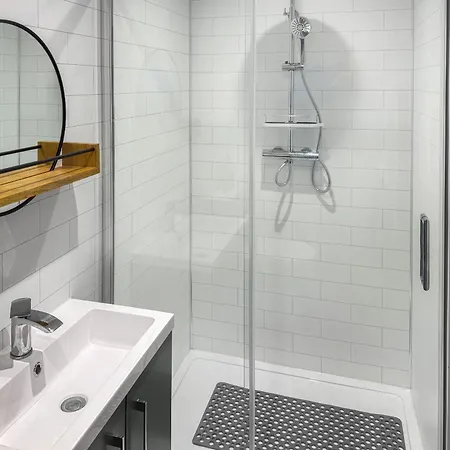 Novena - Uk50586 * Penrith